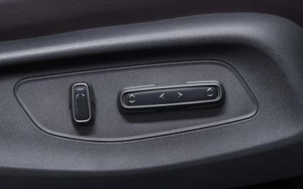Honda ZR-V Hybrid Powered Front Seat Controls